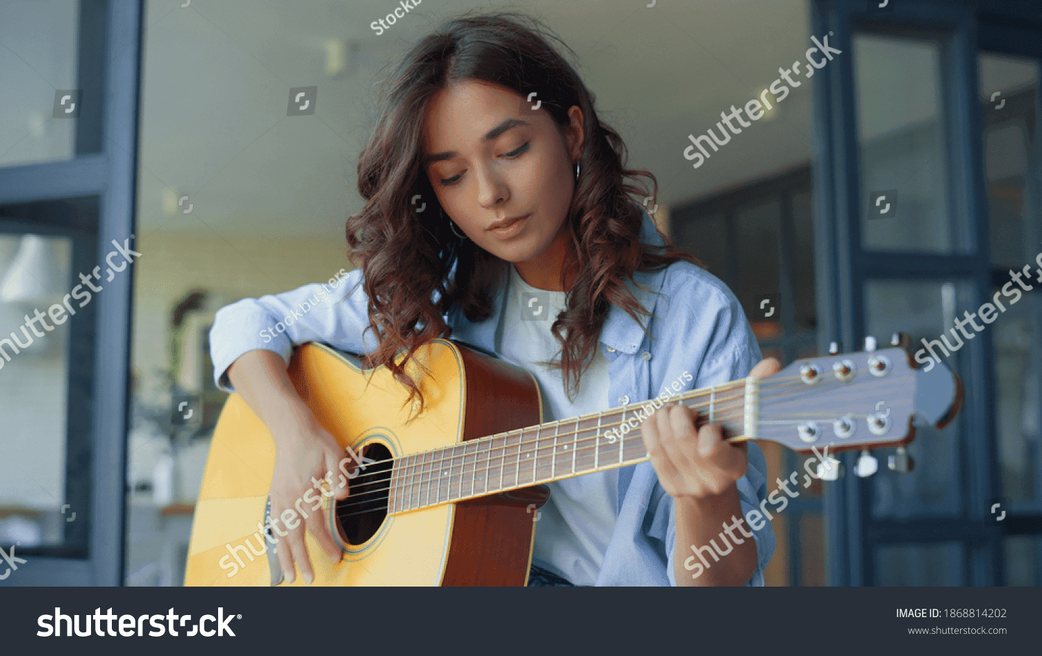 Marry Leila
